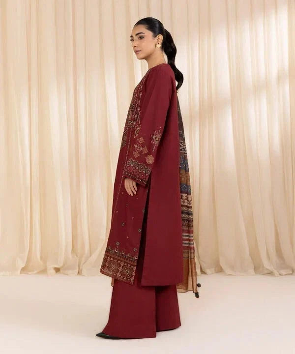 EXCLUSIVE 3PC HEAVY EMBROIDERED LAWN ENSEMBLE